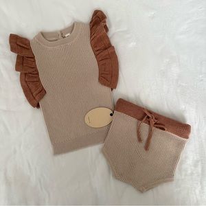 NWT PIPPIN RUFFLE COLORBLOCK 2PCS KNIT SET